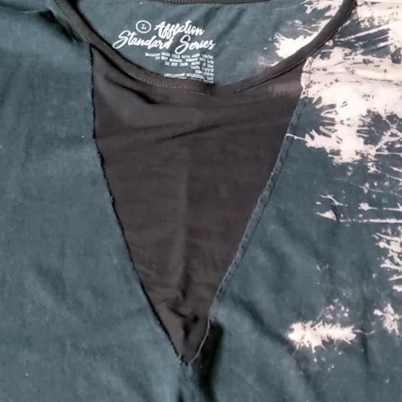 Deep V Affliction tee - Picture 4 of 5